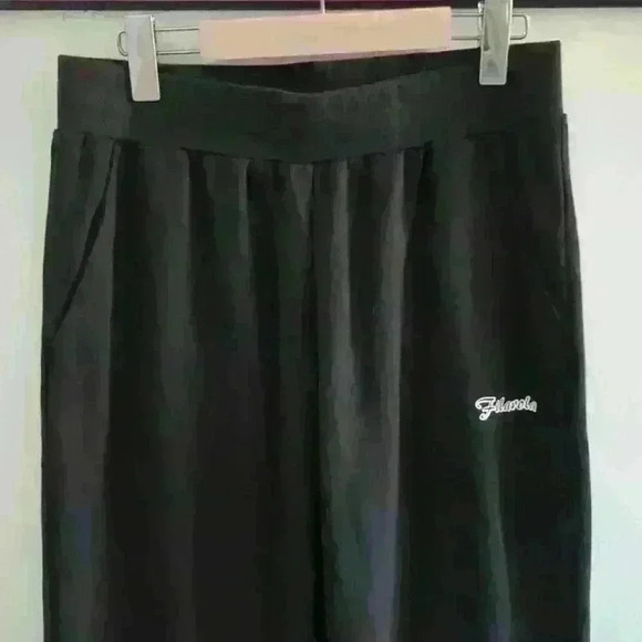 FILAROLA | Women's Black Cotton Knit Mid-Rise Regular  Jogging Pants - Picture 3 of 5